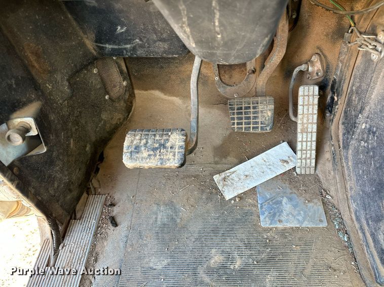 image for item LK9607 1991 White GMC  semi truck