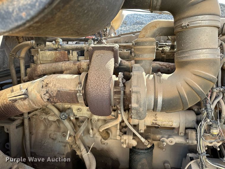 image for item LK9607 1991 White GMC  semi truck