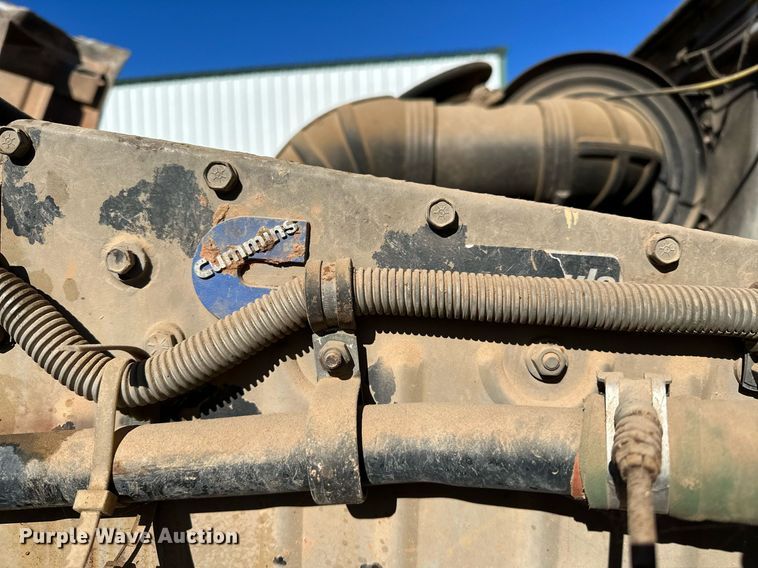 image for item LK9607 1991 White GMC  semi truck