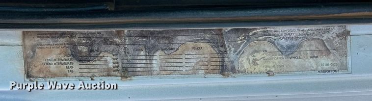 image for item LK9607 1991 White GMC  semi truck