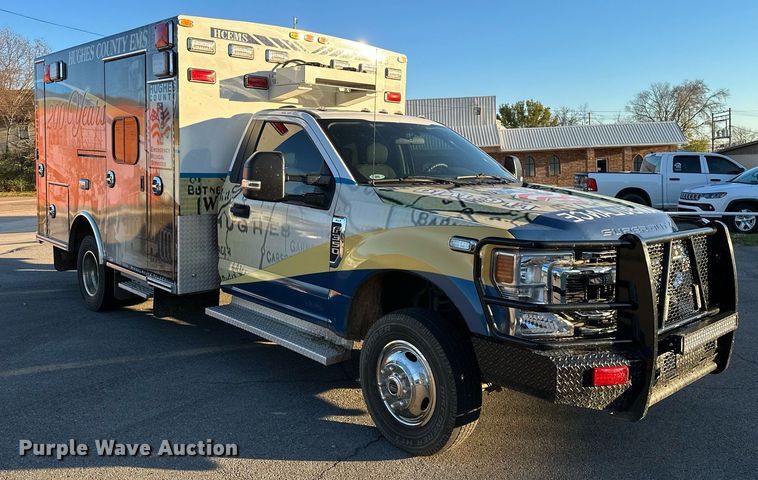 image for item LK9608 2020 Ford F350 Super Duty  ambulance