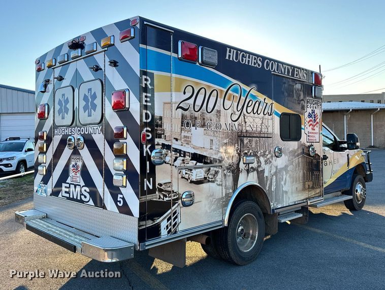 image for item LK9608 2020 Ford F350 Super Duty  ambulance