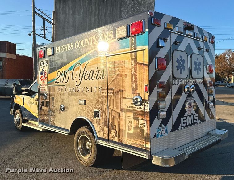 image for item LK9608 2020 Ford F350 Super Duty  ambulance