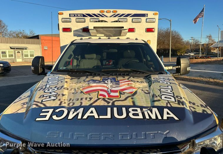 image for item LK9608 2020 Ford F350 Super Duty  ambulance