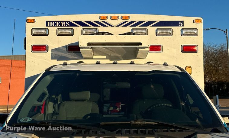 image for item LK9608 2020 Ford F350 Super Duty  ambulance