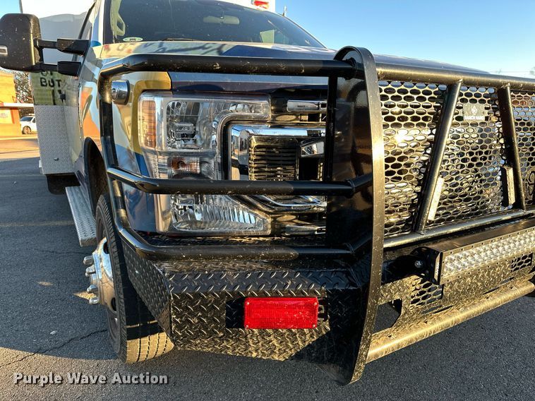 image for item LK9608 2020 Ford F350 Super Duty  ambulance