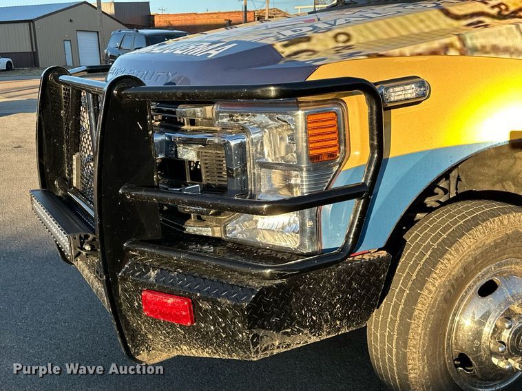 image for item LK9608 2020 Ford F350 Super Duty  ambulance