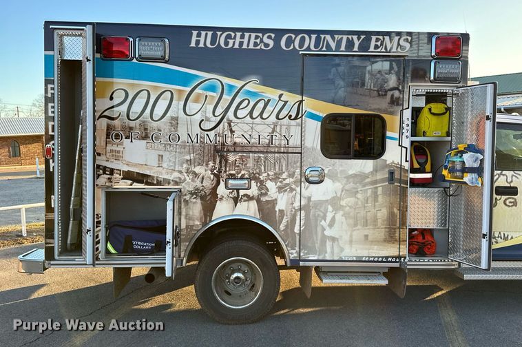 image for item LK9608 2020 Ford F350 Super Duty  ambulance