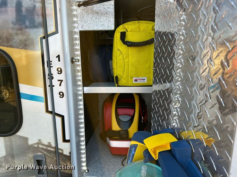 image for item LK9608 2020 Ford F350 Super Duty  ambulance