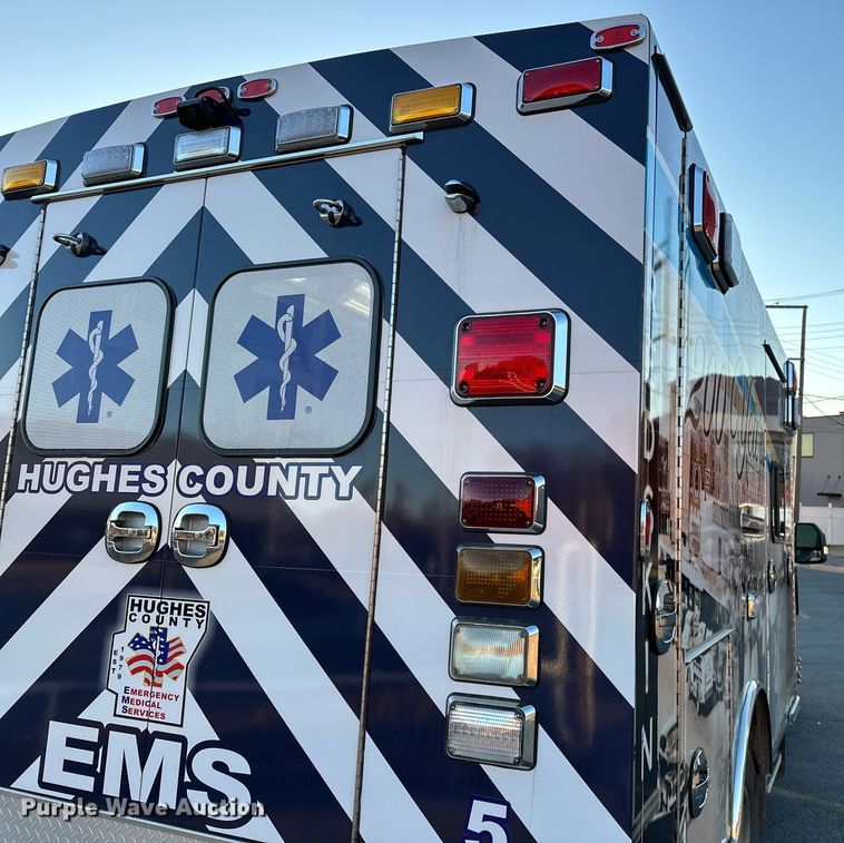 image for item LK9608 2020 Ford F350 Super Duty  ambulance