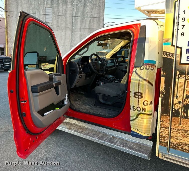 image for item LK9608 2020 Ford F350 Super Duty  ambulance