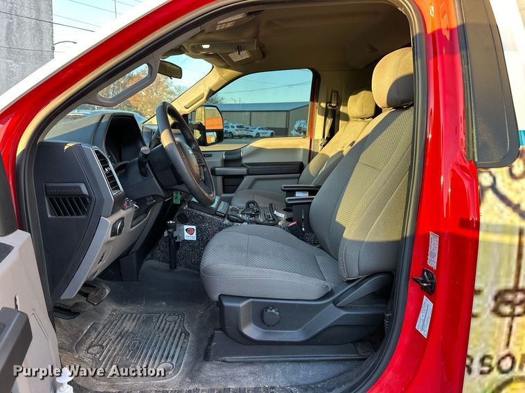 image for item LK9608 2020 Ford F350 Super Duty  ambulance