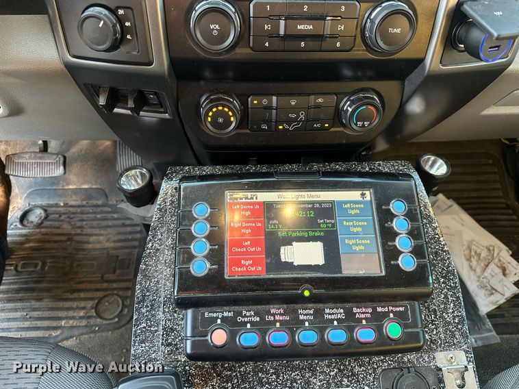 image for item LK9608 2020 Ford F350 Super Duty  ambulance