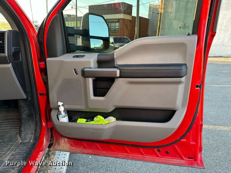 image for item LK9608 2020 Ford F350 Super Duty  ambulance