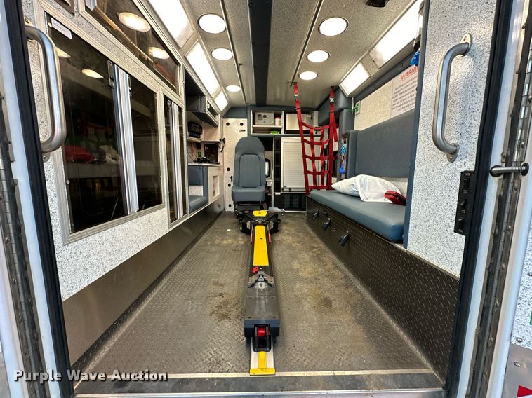 image for item LK9608 2020 Ford F350 Super Duty  ambulance