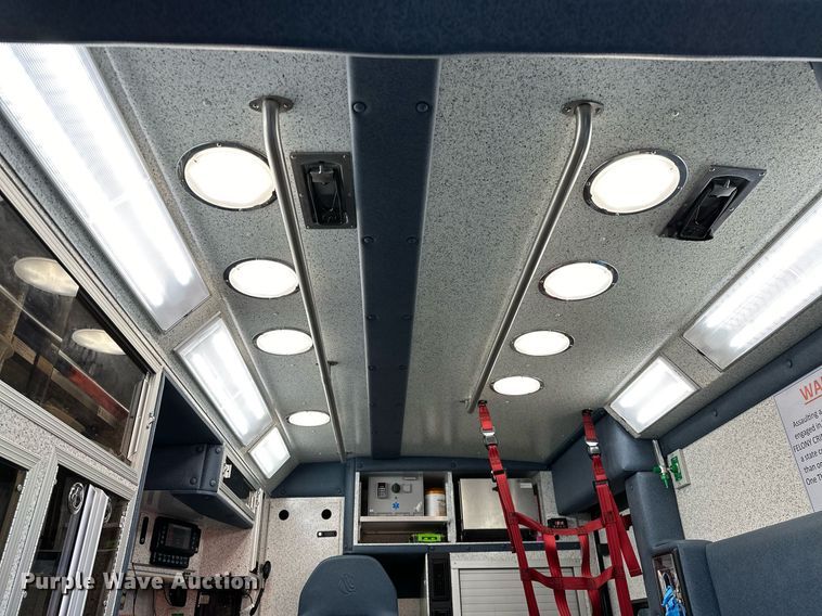 image for item LK9608 2020 Ford F350 Super Duty  ambulance