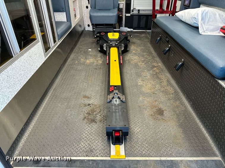 image for item LK9608 2020 Ford F350 Super Duty  ambulance