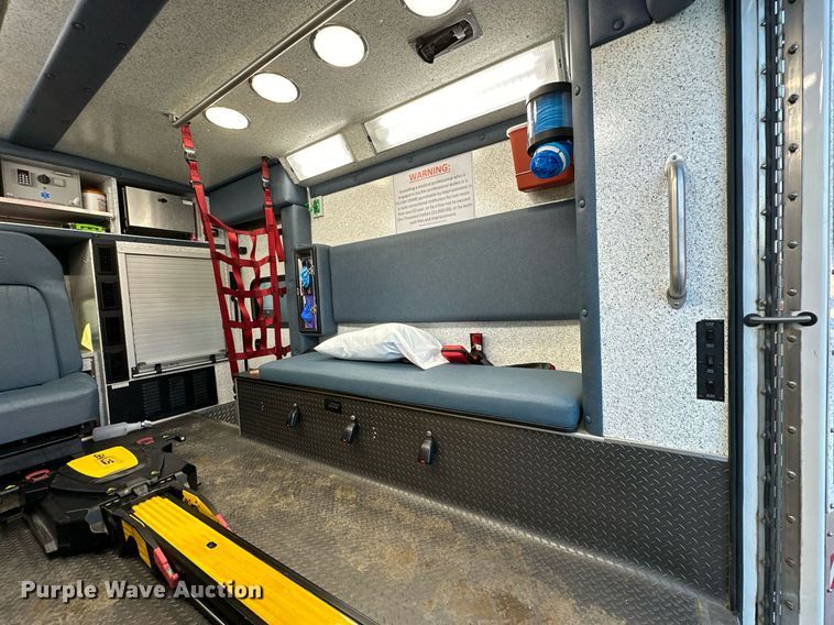 image for item LK9608 2020 Ford F350 Super Duty  ambulance