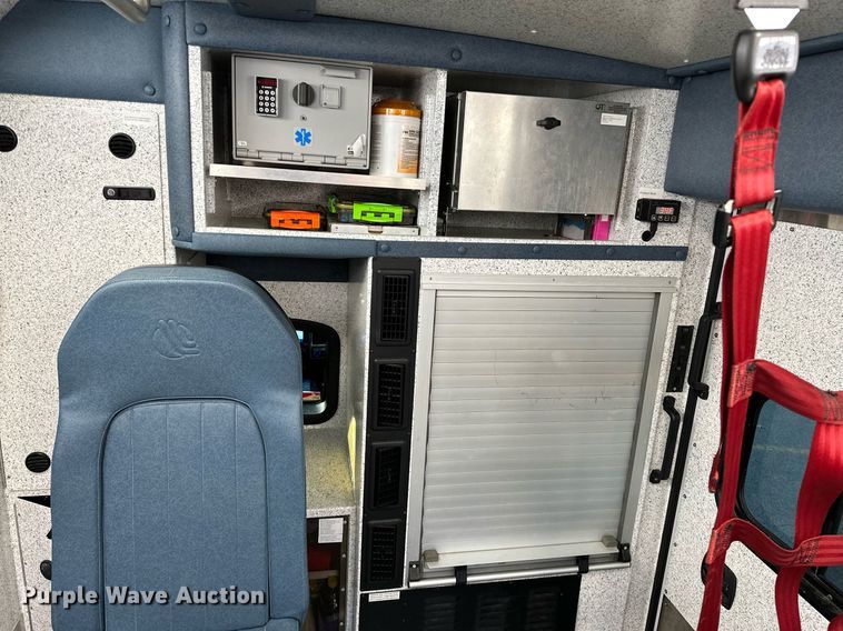 image for item LK9608 2020 Ford F350 Super Duty  ambulance