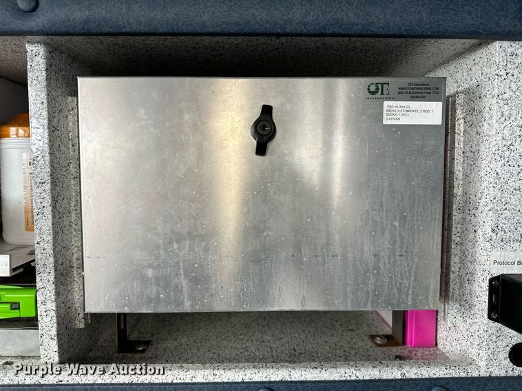 image for item LK9608 2020 Ford F350 Super Duty  ambulance