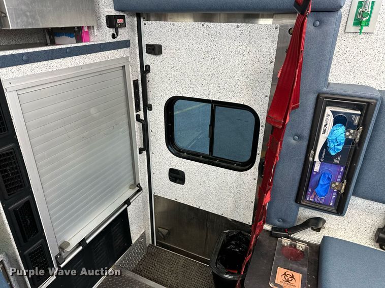 image for item LK9608 2020 Ford F350 Super Duty  ambulance