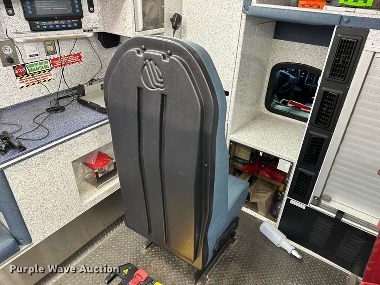 image for item LK9608 2020 Ford F350 Super Duty  ambulance