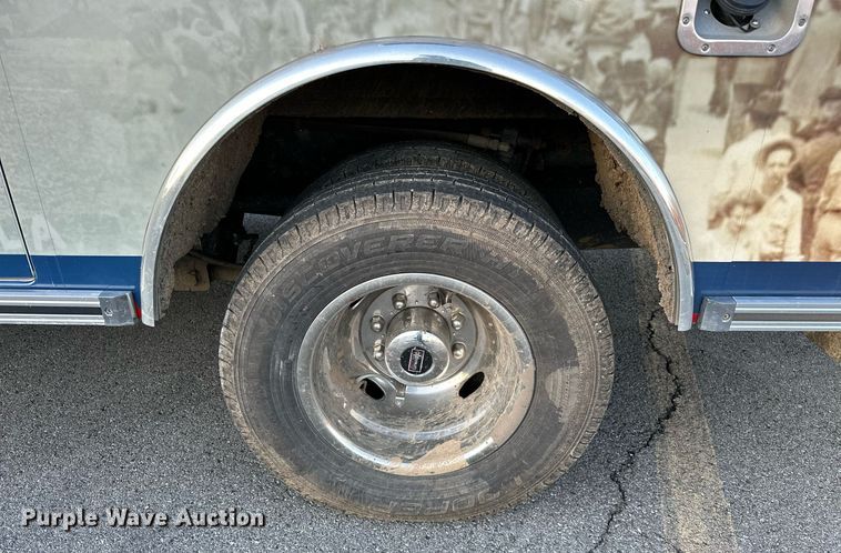 image for item LK9608 2020 Ford F350 Super Duty  ambulance