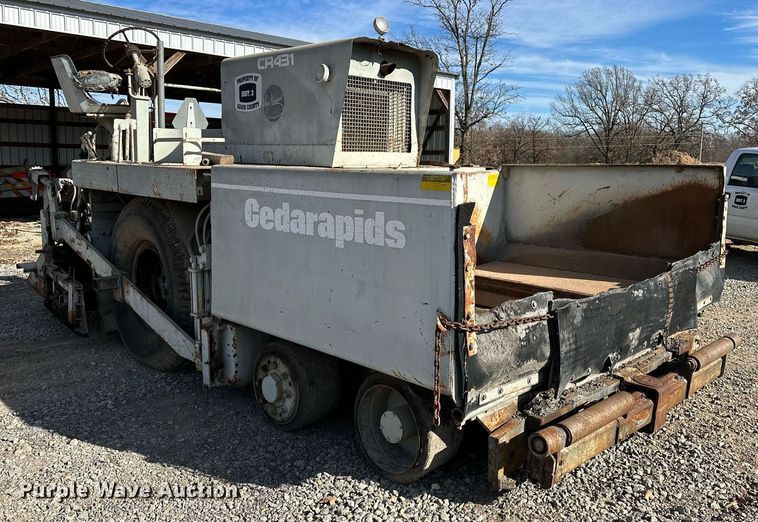 image for item LK9610 Cedarapids CR431  paver