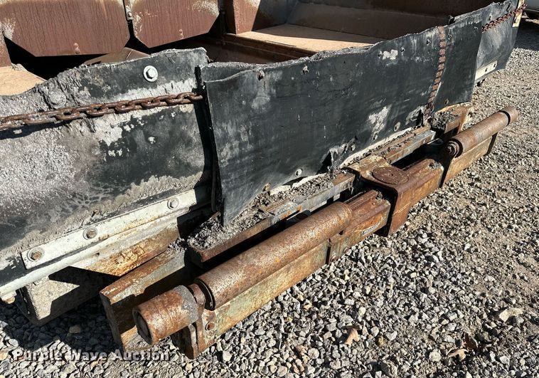 image for item LK9610 Cedarapids CR431  paver