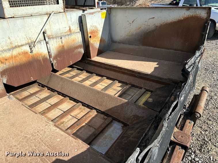 image for item LK9610 Cedarapids CR431  paver