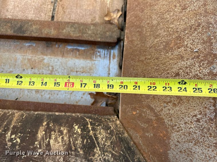 image for item LK9610 Cedarapids CR431  paver