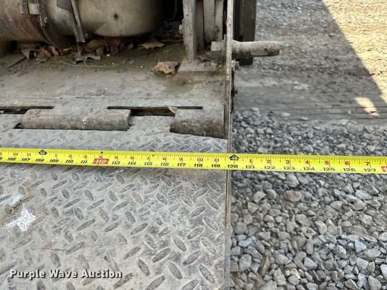 image for item LK9610 Cedarapids CR431  paver