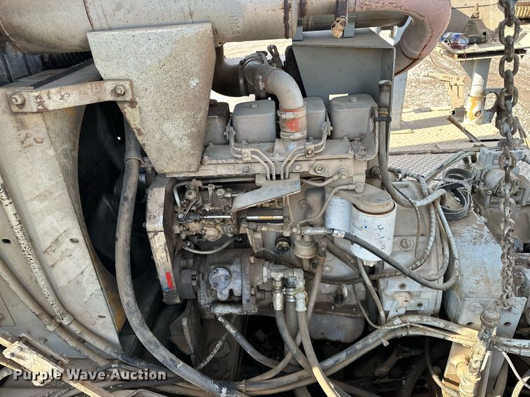 image for item LK9610 Cedarapids CR431  paver