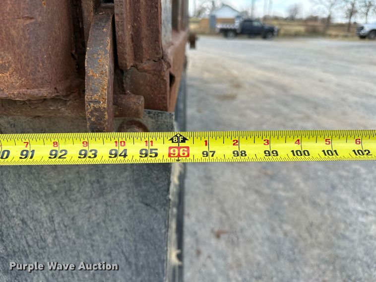 image for item LK9611 1990 International 9300  dump truck