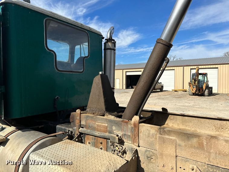 image for item LK9611 1990 International 9300  dump truck