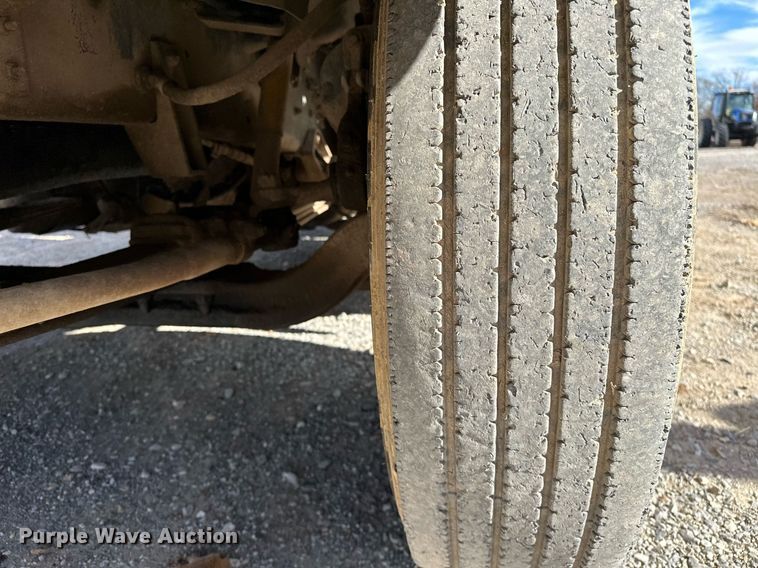 image for item LK9611 1990 International 9300  dump truck