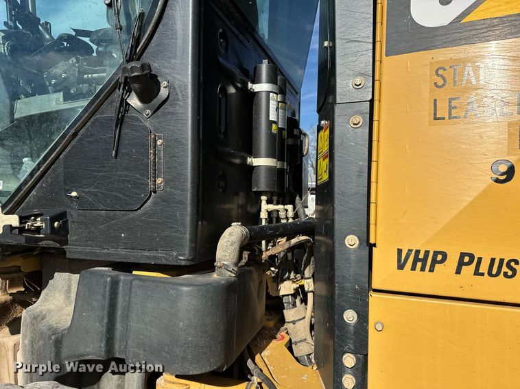 image for item LK9612 2012 Caterpillar 120M2  motor grader