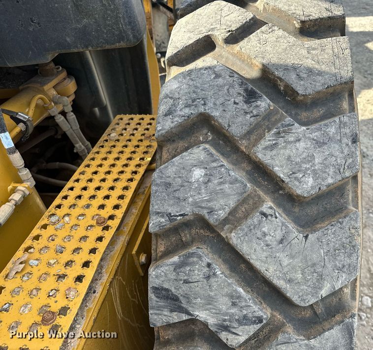 image for item LK9612 2012 Caterpillar 120M2  motor grader