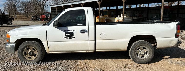 image for item LK9613 2002 GMC Sierra 1500  pickup truck