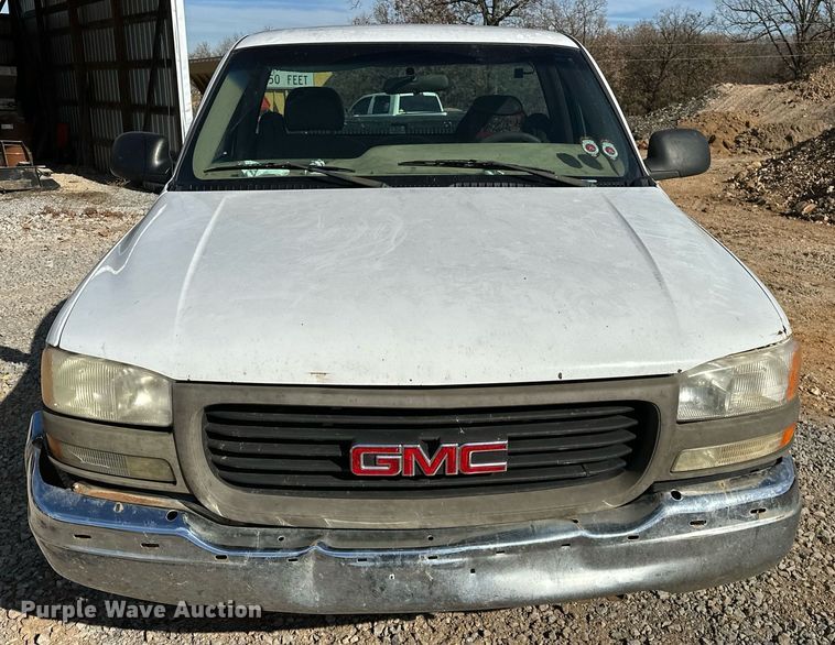 image for item LK9613 2002 GMC Sierra 1500  pickup truck