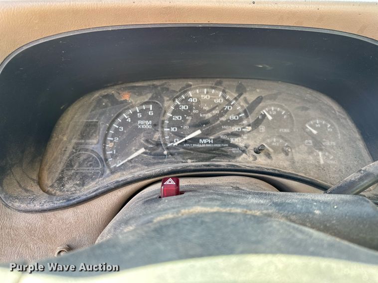 image for item LK9613 2002 GMC Sierra 1500  pickup truck