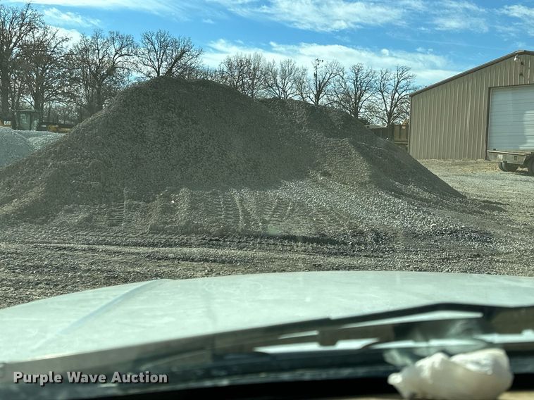 image for item LK9613 2002 GMC Sierra 1500  pickup truck