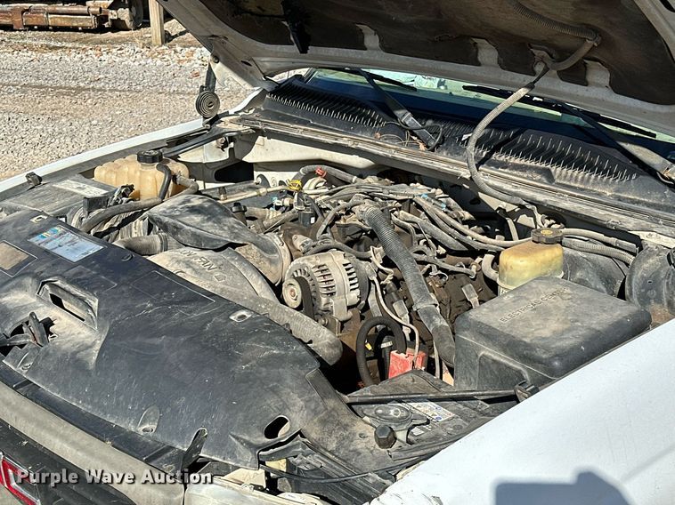 image for item LK9613 2002 GMC Sierra 1500  pickup truck