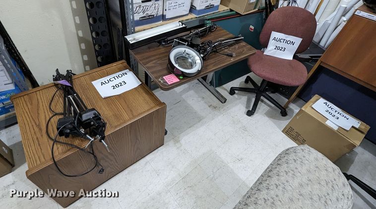 image for item LM9895 Office supplies