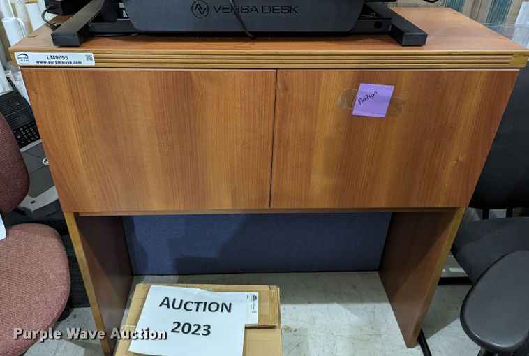 image for item LM9895 Office supplies