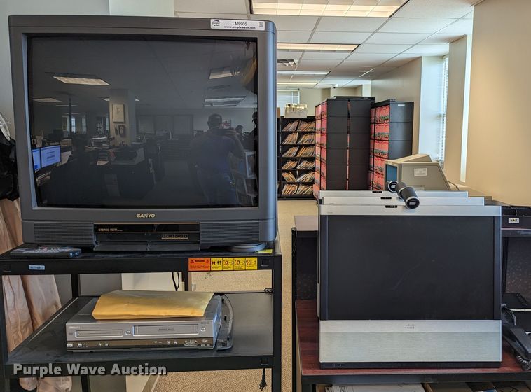 image for item LM9905 Electronics