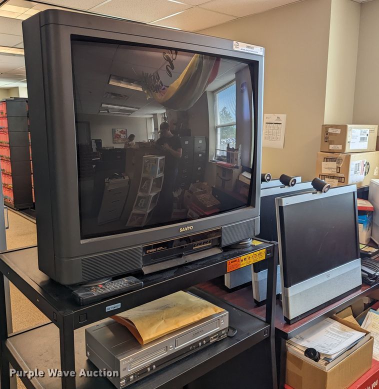 image for item LM9905 Electronics