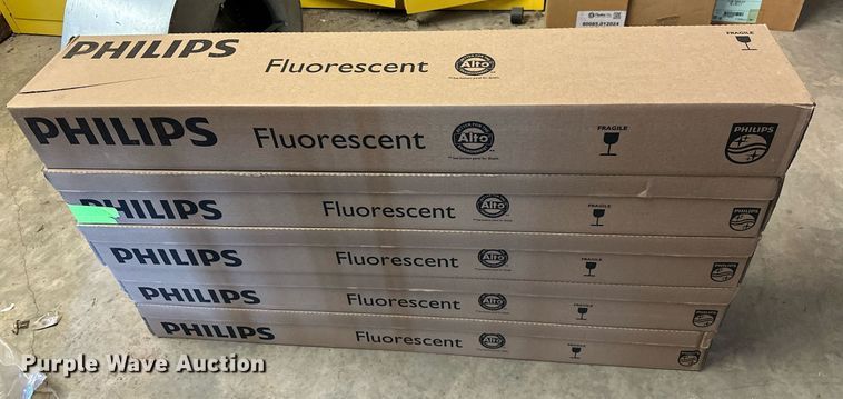 image for item LM9912 (73) Philips light bulbs