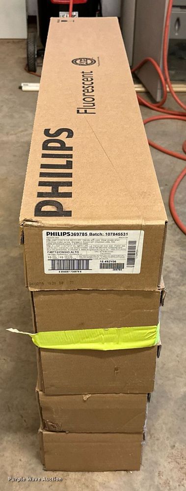 image for item LM9912 (73) Philips light bulbs