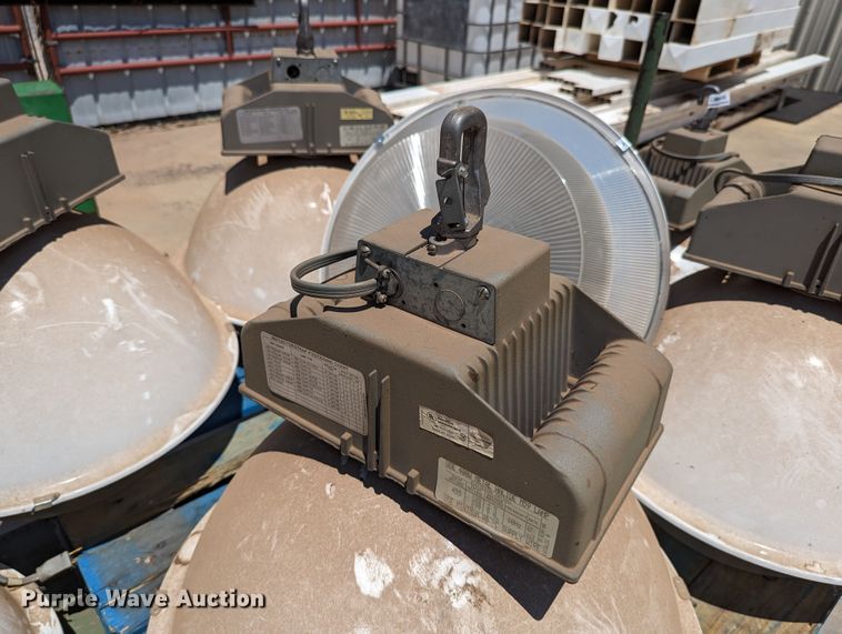 image for item LM9938 (8) light fixtures